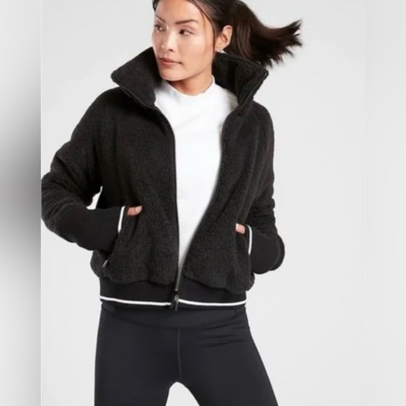 ATHLETA-Black Sherpa-Zip Up-Jacket-Winter-Cozy-Fall-Layering-Athletic-Small Tall - Picture 1 of 9